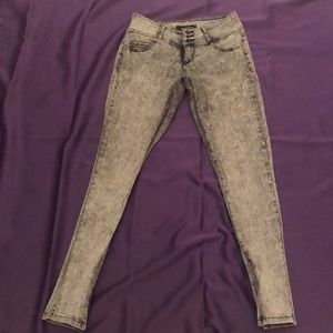HotTopic Lovesick Black/White Faded Stretch Jeans